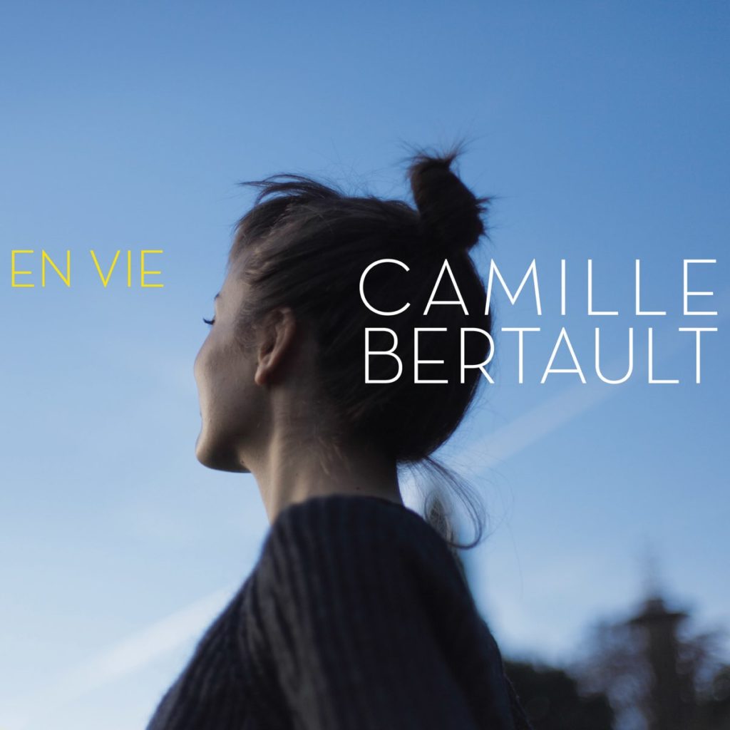 En vie
Camille Bertault ( Auteur, compositeur, arrangeur)
Gildas Boclé (Acoustic Bass )
Antoine Pagnotti (Drums)
 Olivier Hutman (Piano)